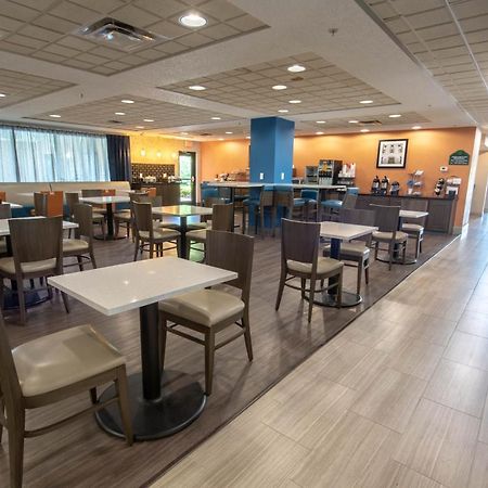 Wingate By Wyndham Indianapolis Airport Plainfield Hotel Екстериор снимка