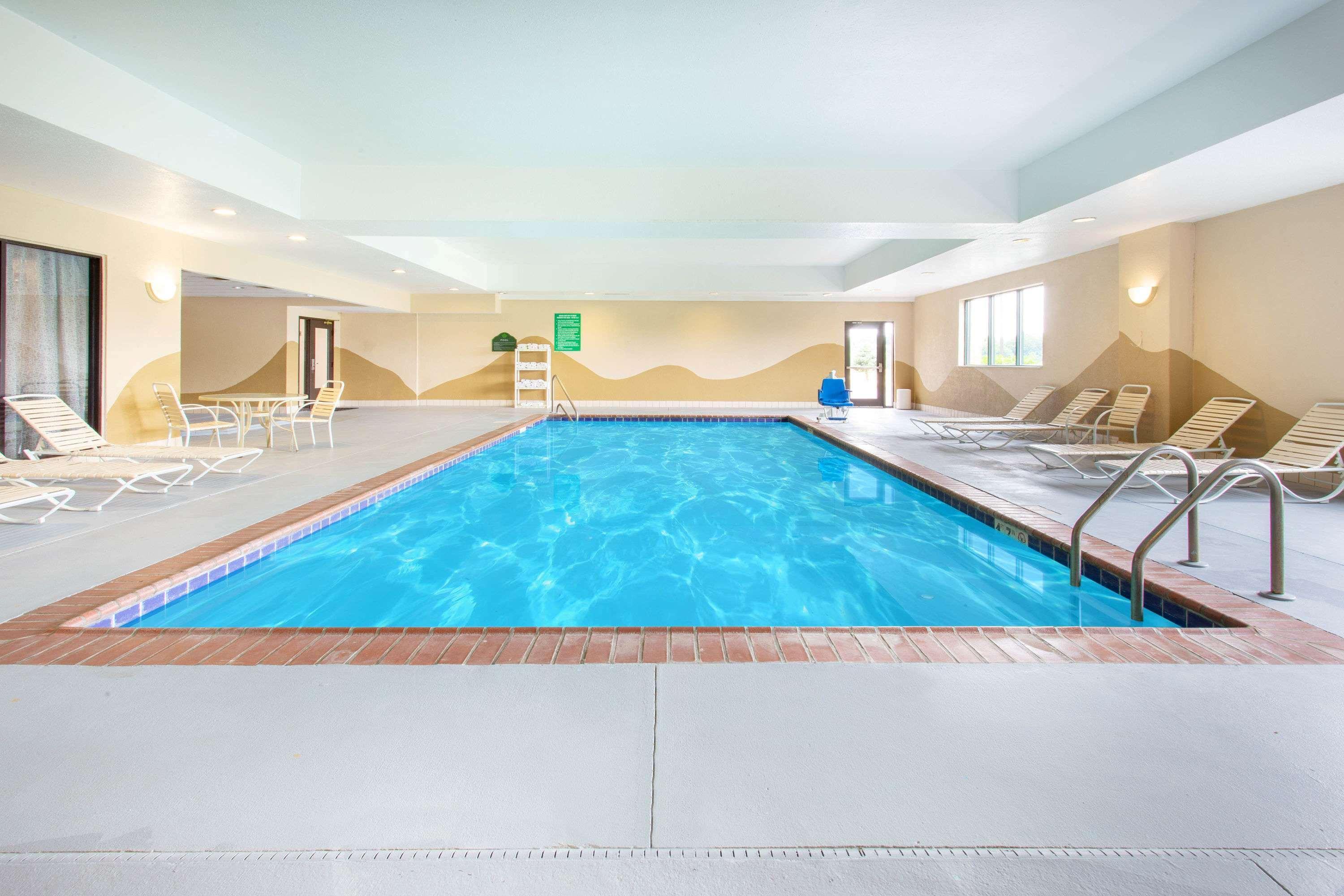 Wingate By Wyndham Indianapolis Airport Plainfield Hotel Екстериор снимка