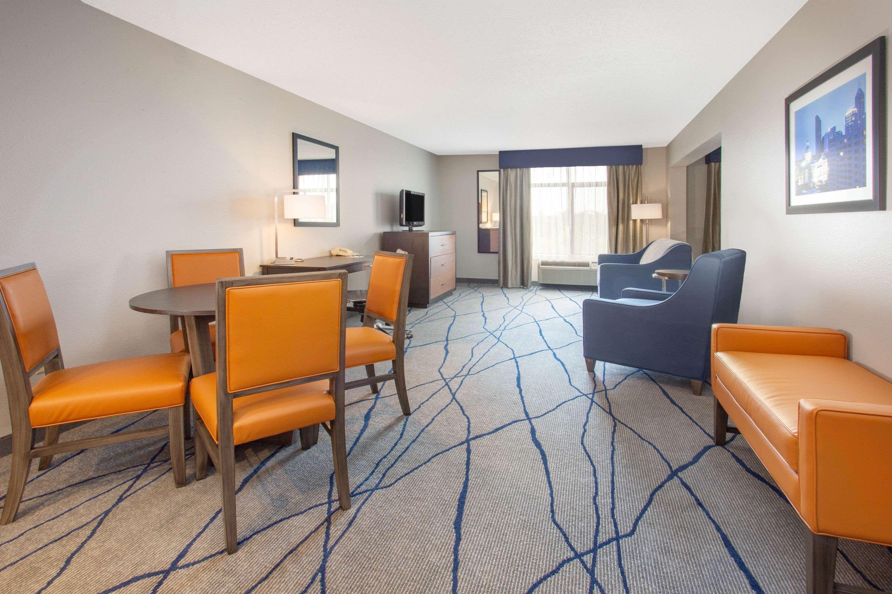 Wingate By Wyndham Indianapolis Airport Plainfield Hotel Екстериор снимка