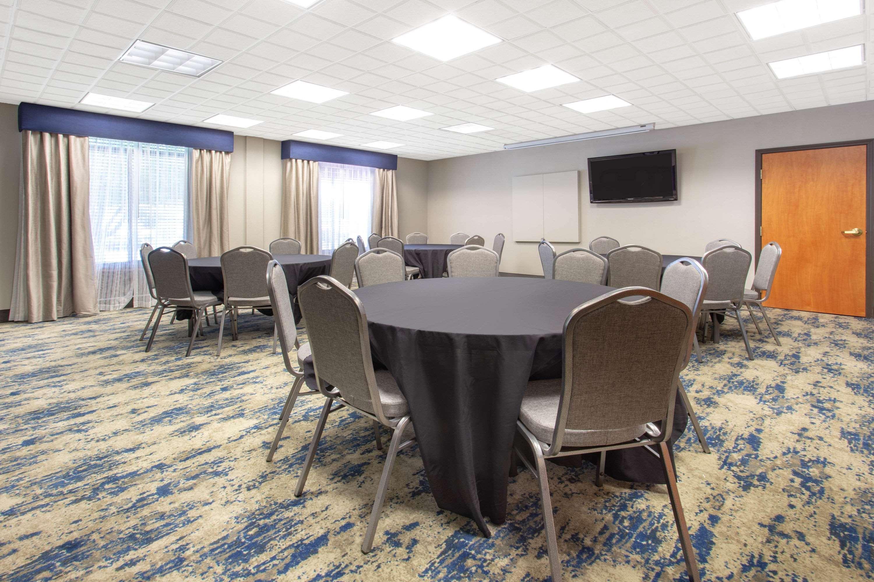 Wingate By Wyndham Indianapolis Airport Plainfield Hotel Екстериор снимка