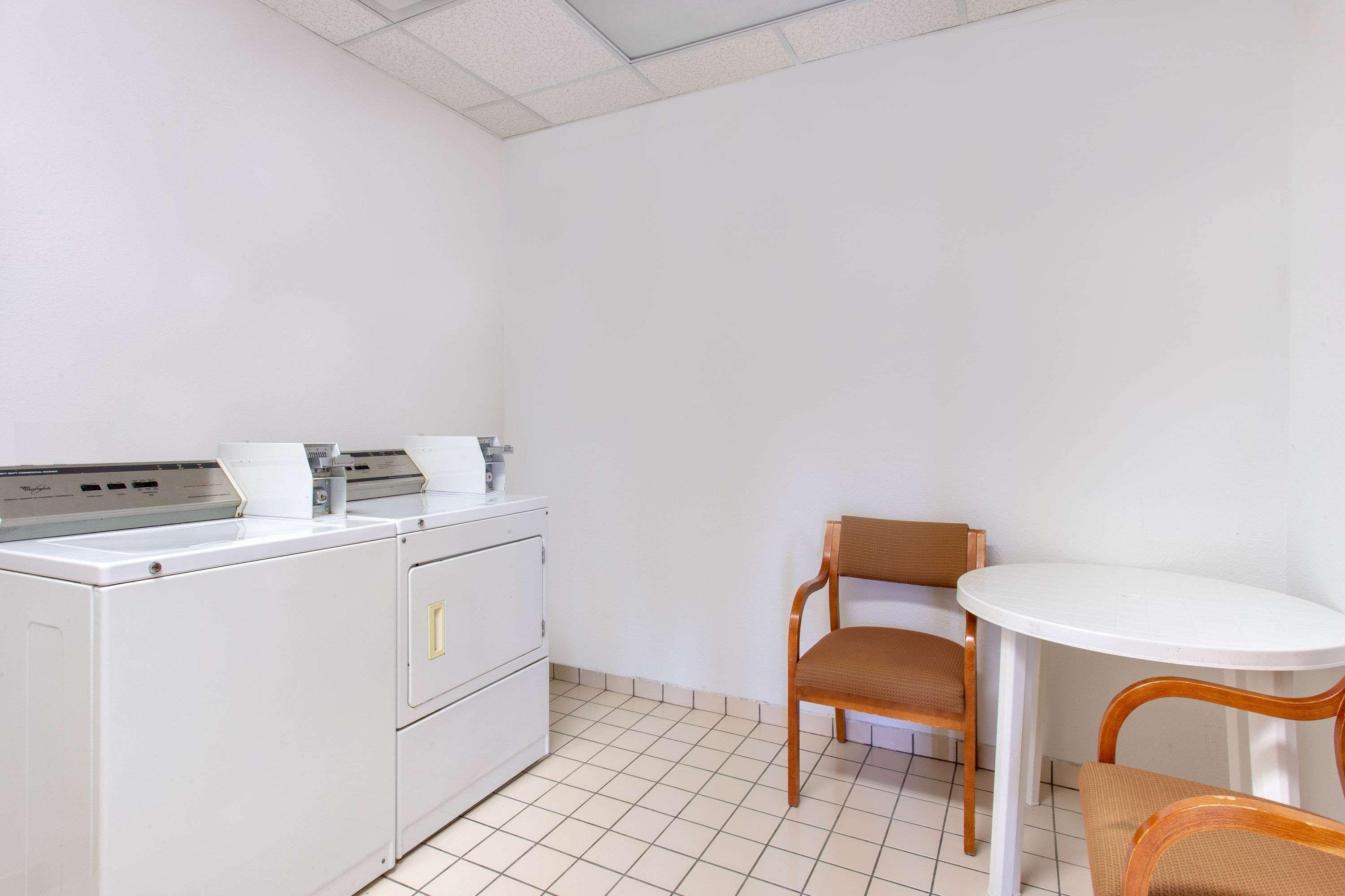 Wingate By Wyndham Indianapolis Airport Plainfield Hotel Екстериор снимка