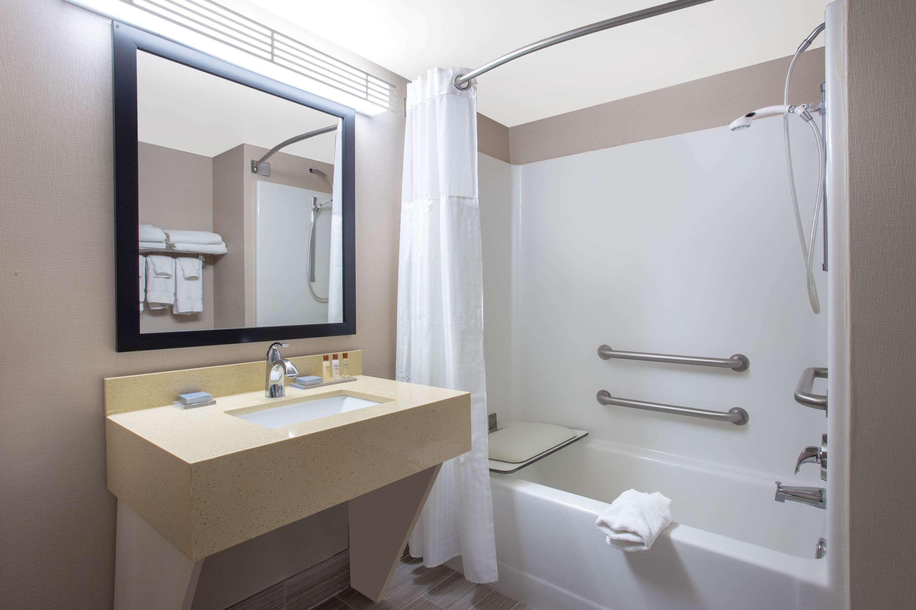 Wingate By Wyndham Indianapolis Airport Plainfield Hotel Екстериор снимка