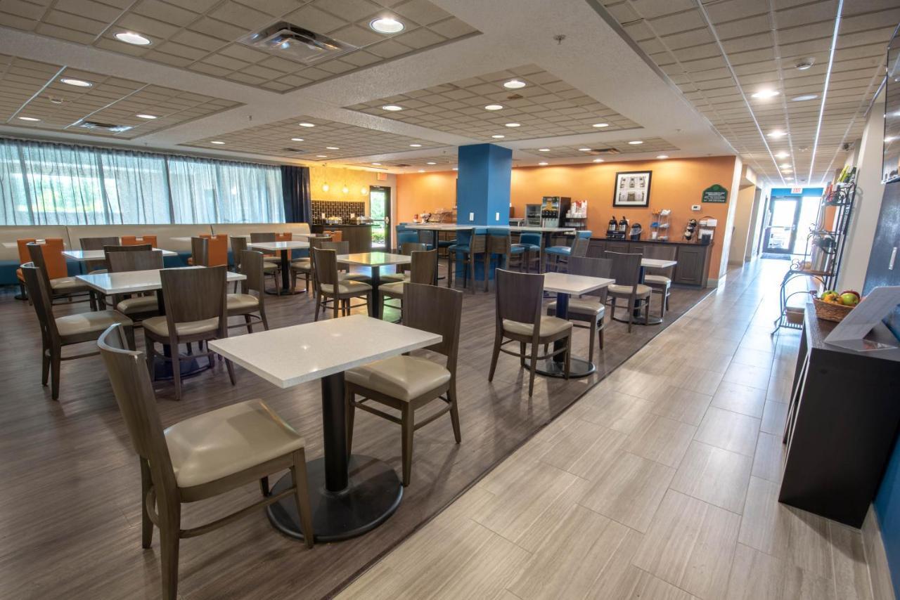 Wingate By Wyndham Indianapolis Airport Plainfield Hotel Екстериор снимка