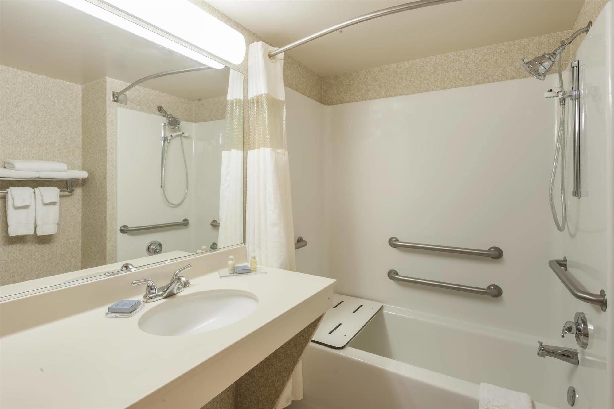 Wingate By Wyndham Indianapolis Airport Plainfield Hotel Екстериор снимка