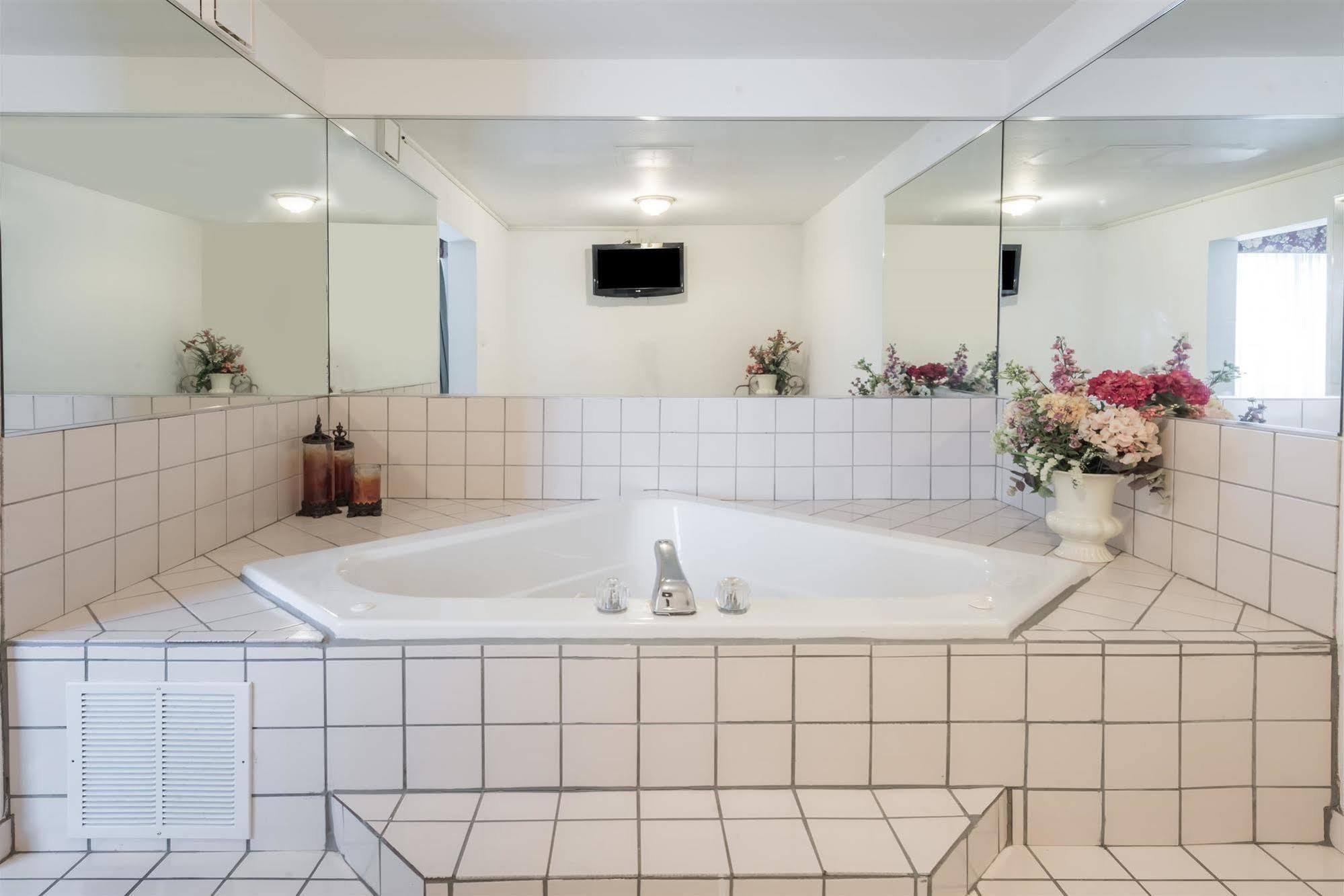 Wingate By Wyndham Indianapolis Airport Plainfield Hotel Екстериор снимка